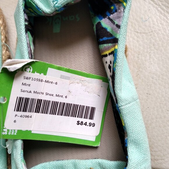 Sanuk shoes - Picture 2 of 2